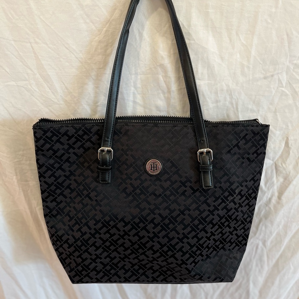 Tommy Hilfiger Black Monogram Tote Bag - Picture 1 of 5